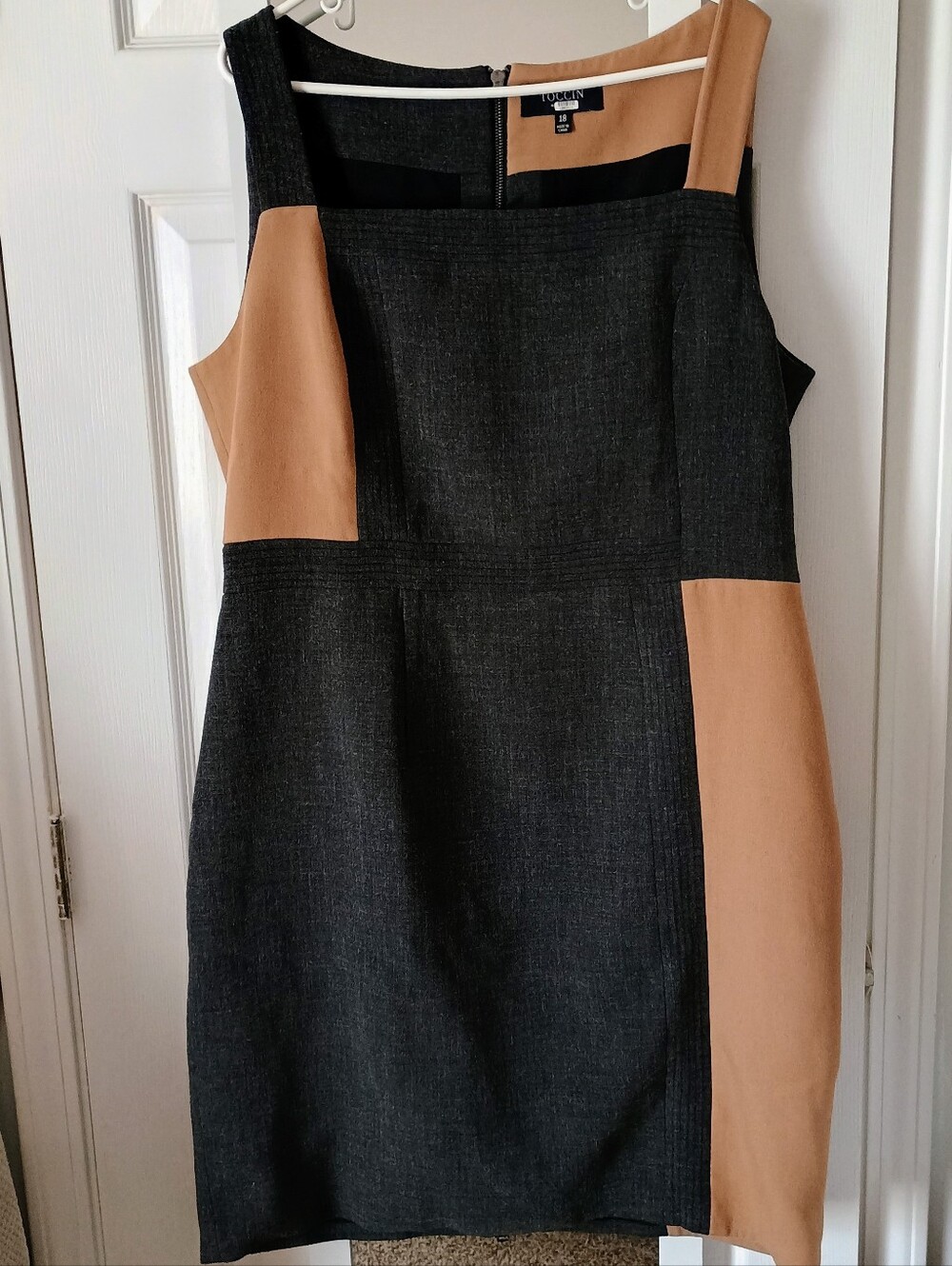 Black and Camel Colorblock Sheath Women 18 Back Zip Top OR Bottom Flattering